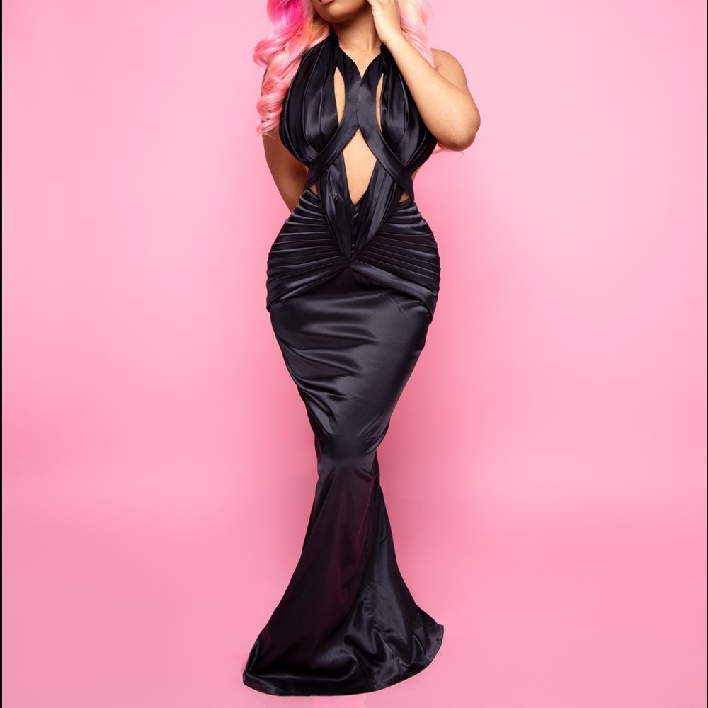 Black Satin Mermaid Gown - Picture 3 of 3